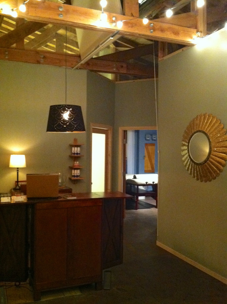 Gingerly Lobby 2
